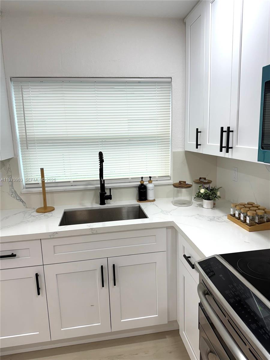 14335 SW 109th Ct Miami, FL 33176