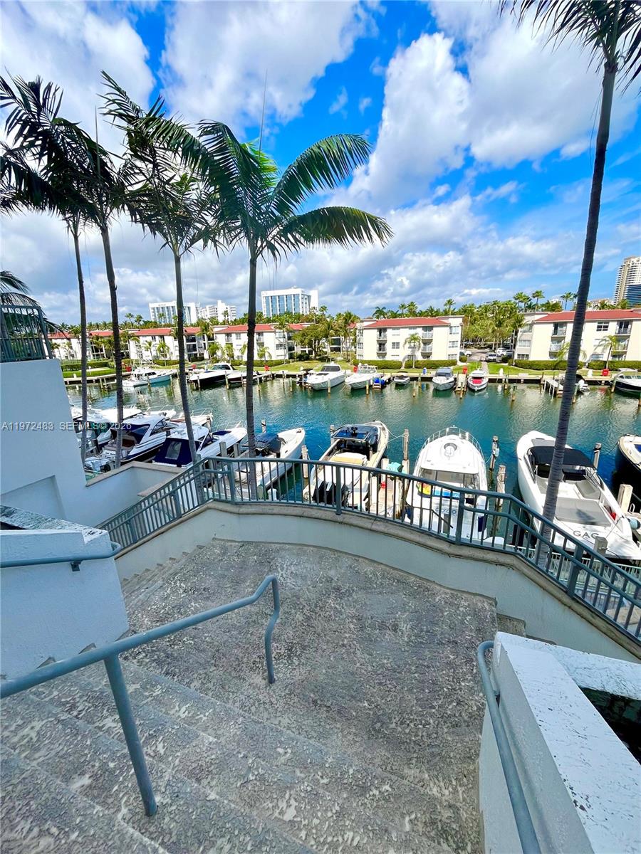 image Uptown Marina Lofts38