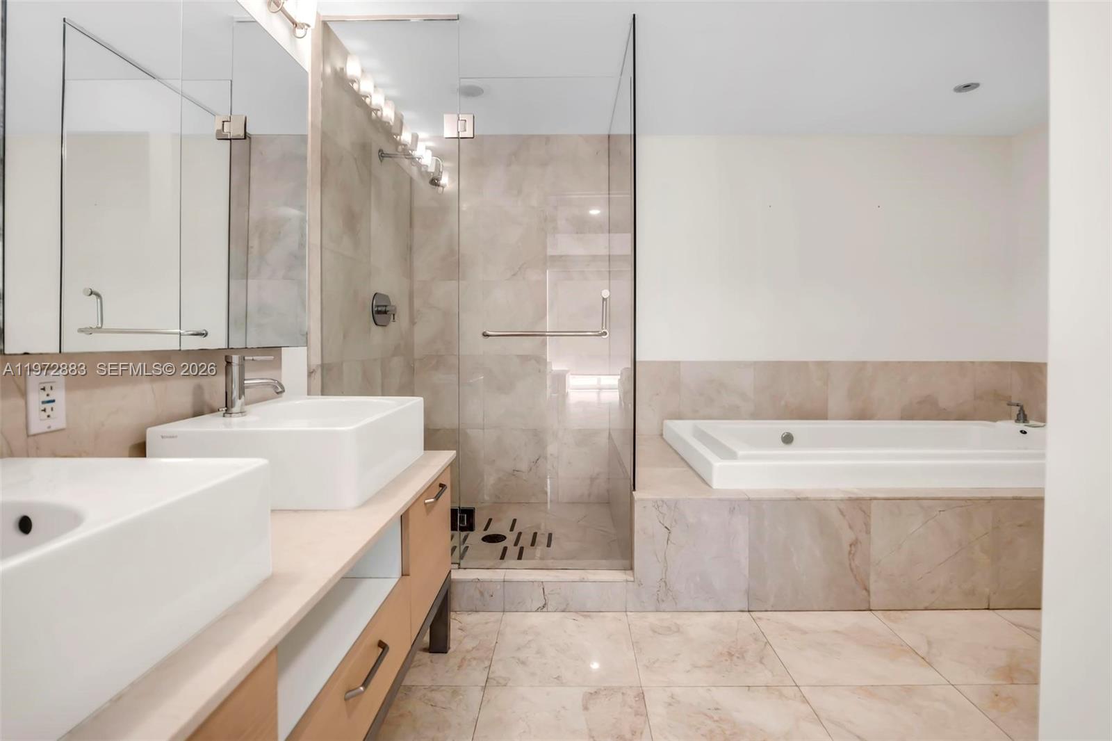 image Emerald at Brickell25