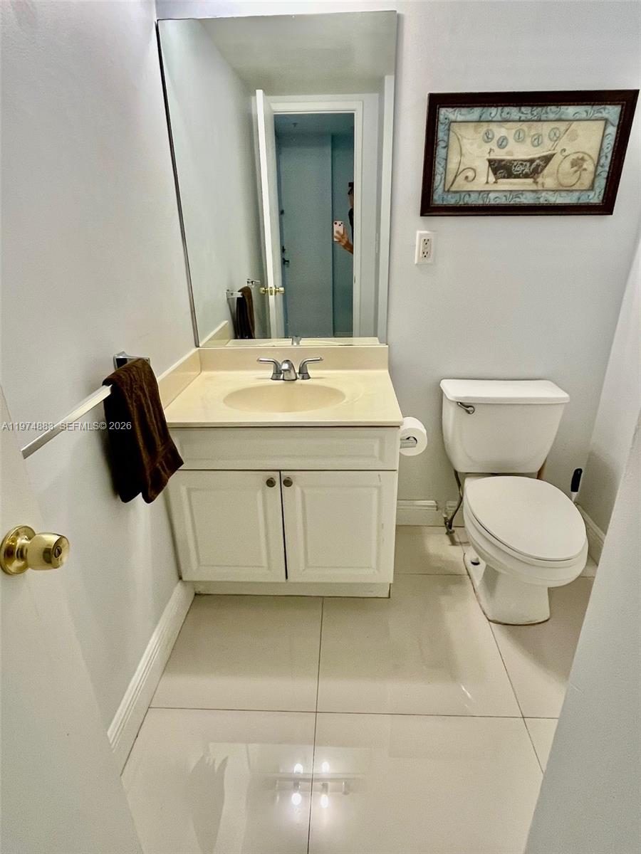 19390 Collins Ave #225 Sunny Isles Beach, FL 33160