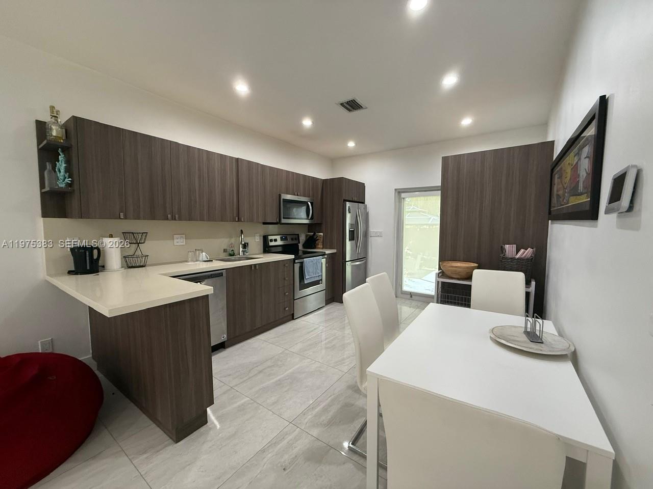 247 NW 58th St Miami, FL 33127