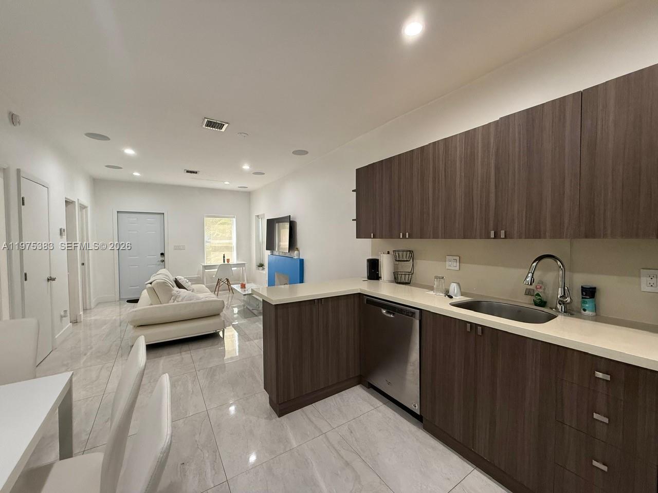 247 NW 58th St Miami, FL 33127