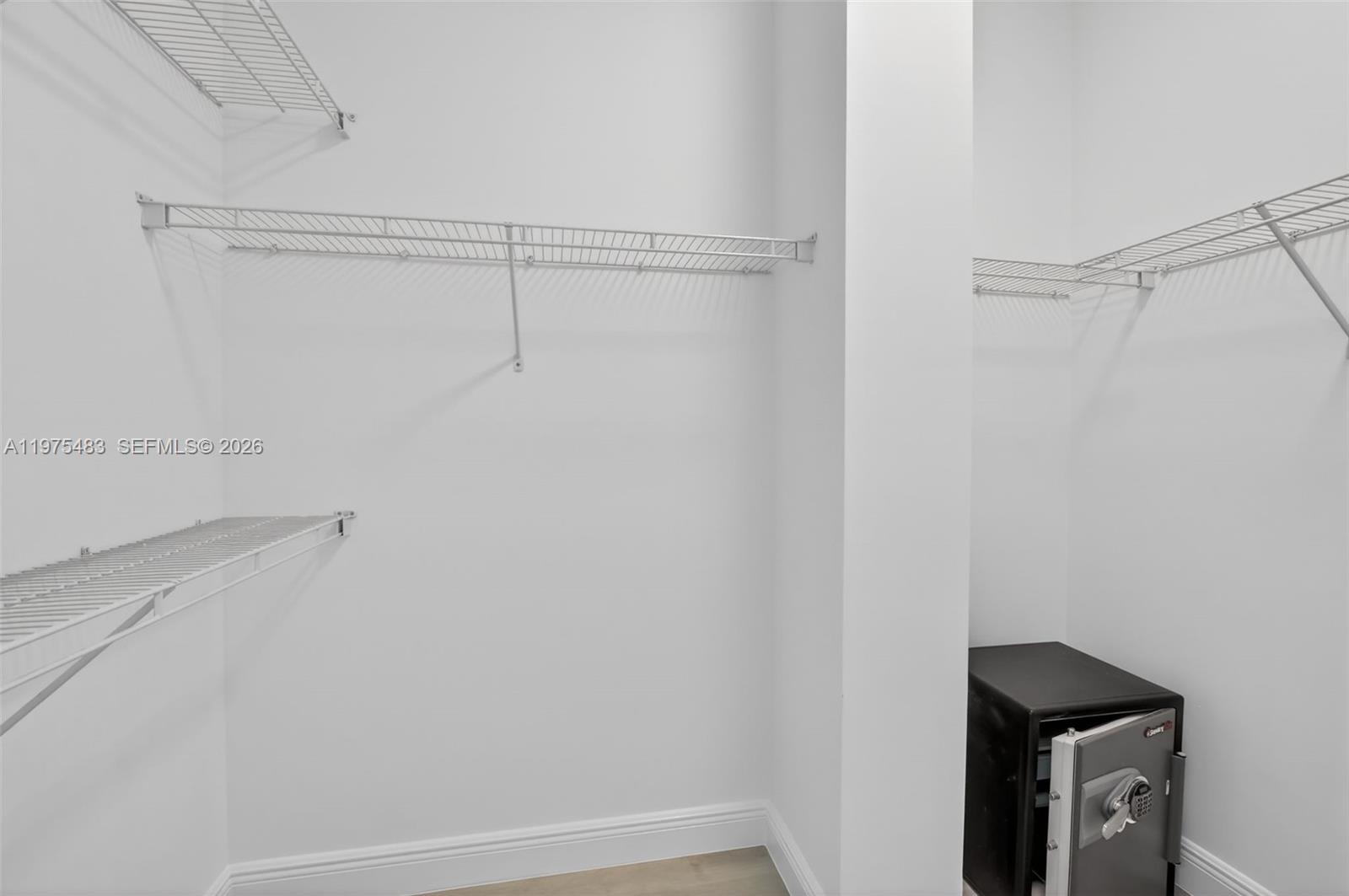 411 SW 13th Ter Fort Lauderdale, FL 33312