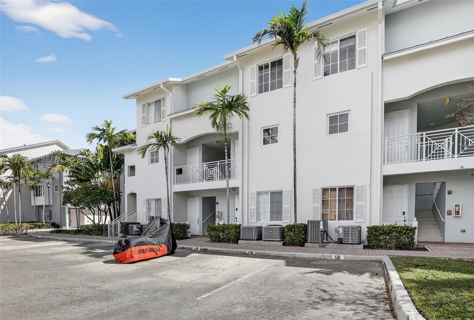 411 SW 13th Ter Fort Lauderdale, FL 33312