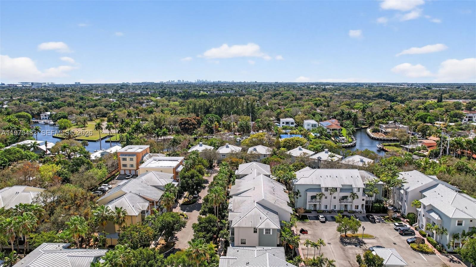 411 SW 13th Ter Fort Lauderdale, FL 33312