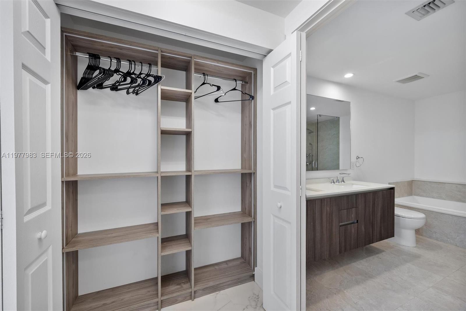 image Aria on the Bay19