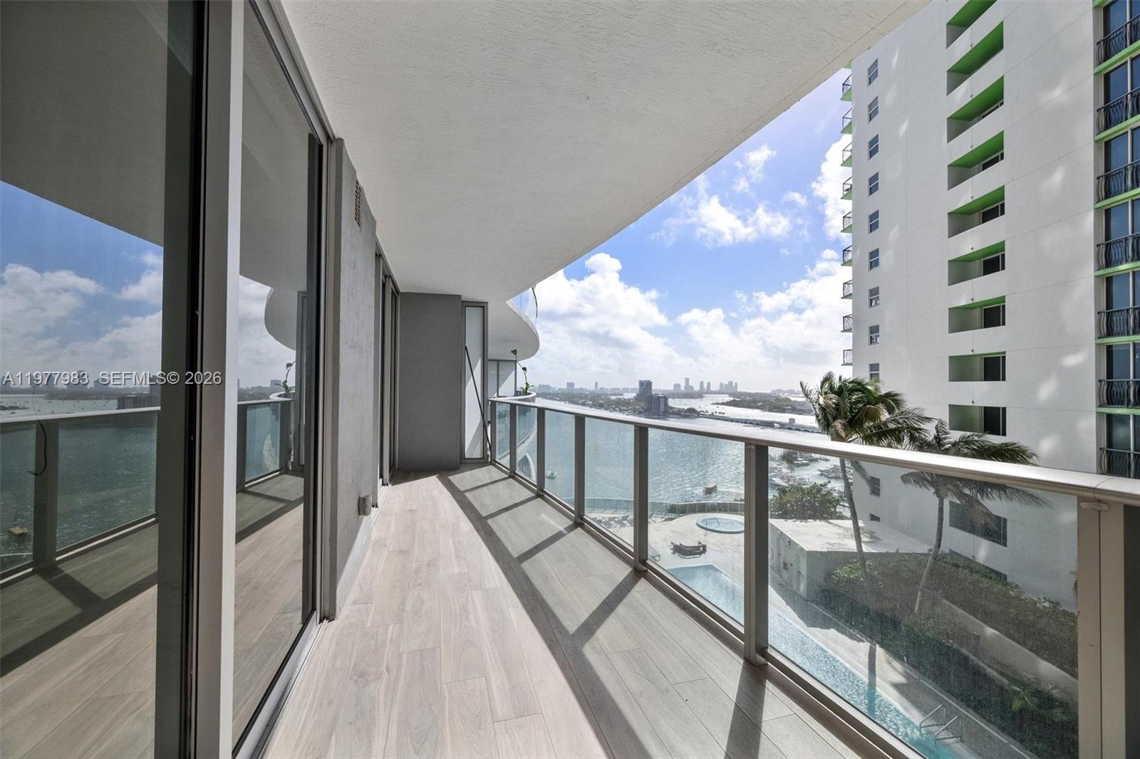 image Aria on the Bay21