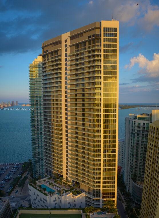 1300 Brickell Bay Dr #2700 Miami, FL 33131