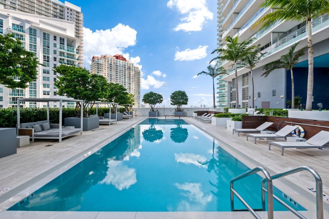 1300 Brickell Bay Dr #2700 Miami, FL 33131