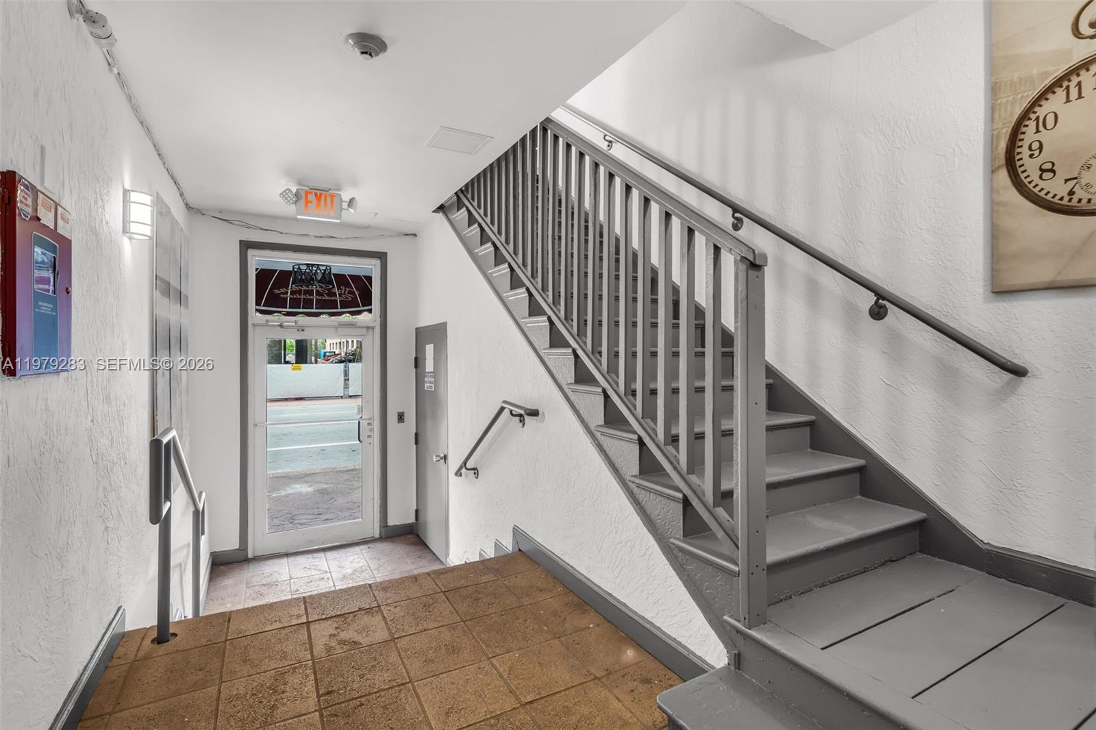 2615 Collins Ave #21 Miami Beach, FL 33140