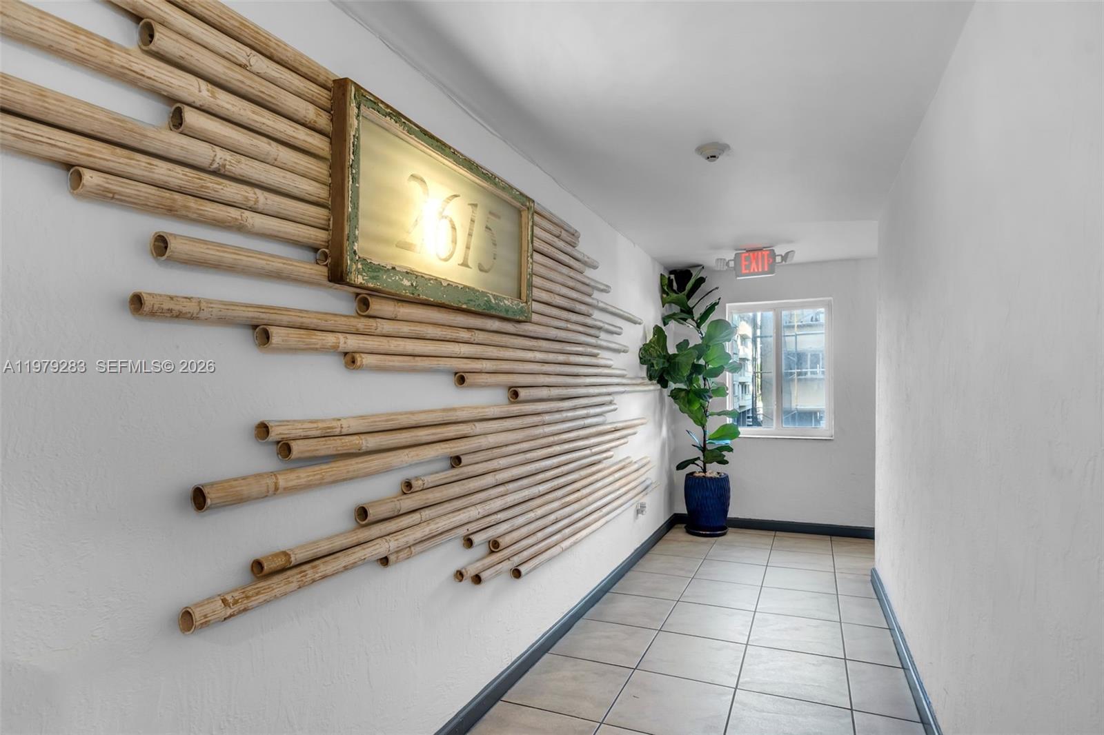 2615 Collins Ave #21 Miami Beach, FL 33140