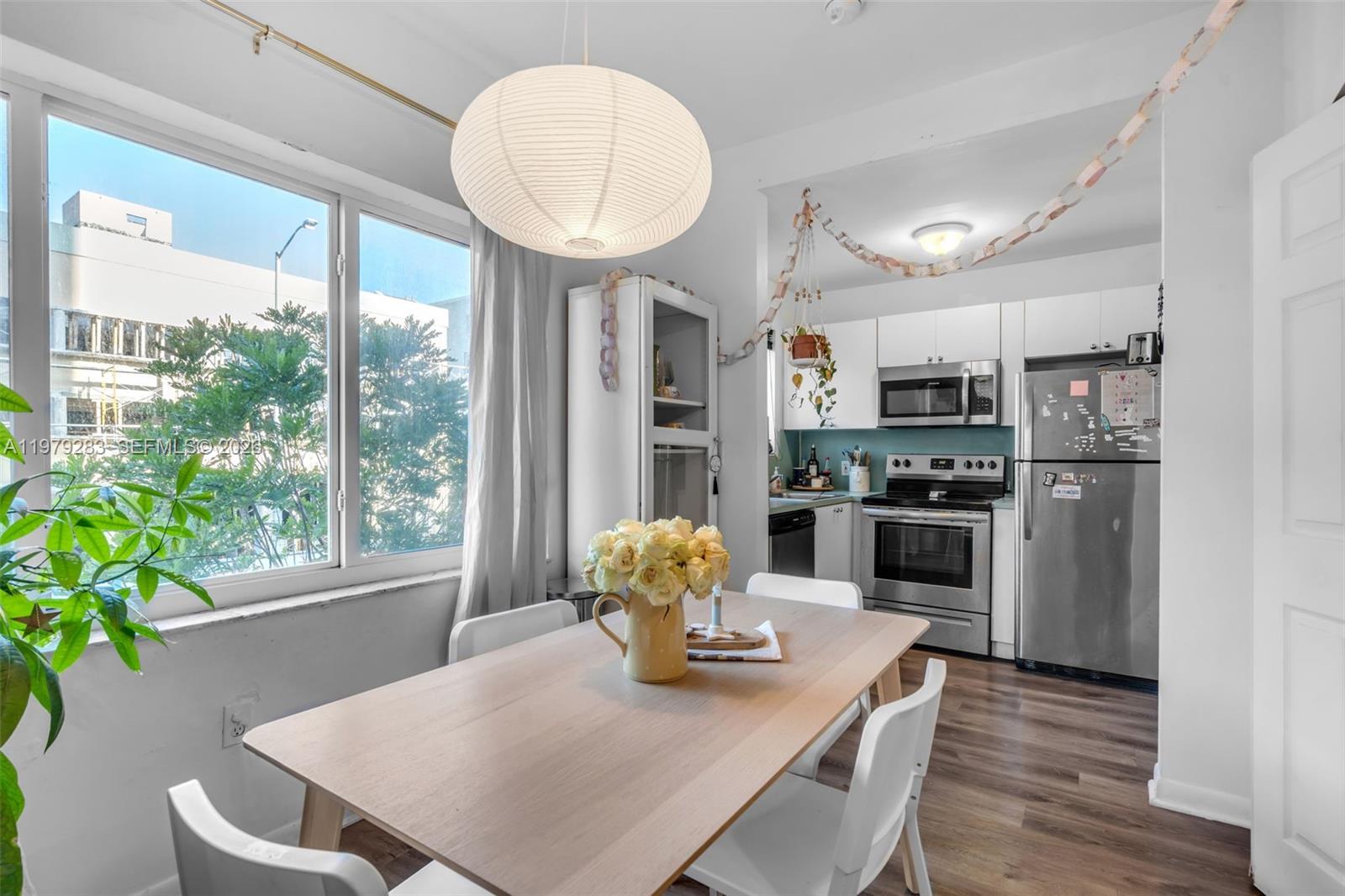 2615 Collins Ave #21 Miami Beach, FL 33140