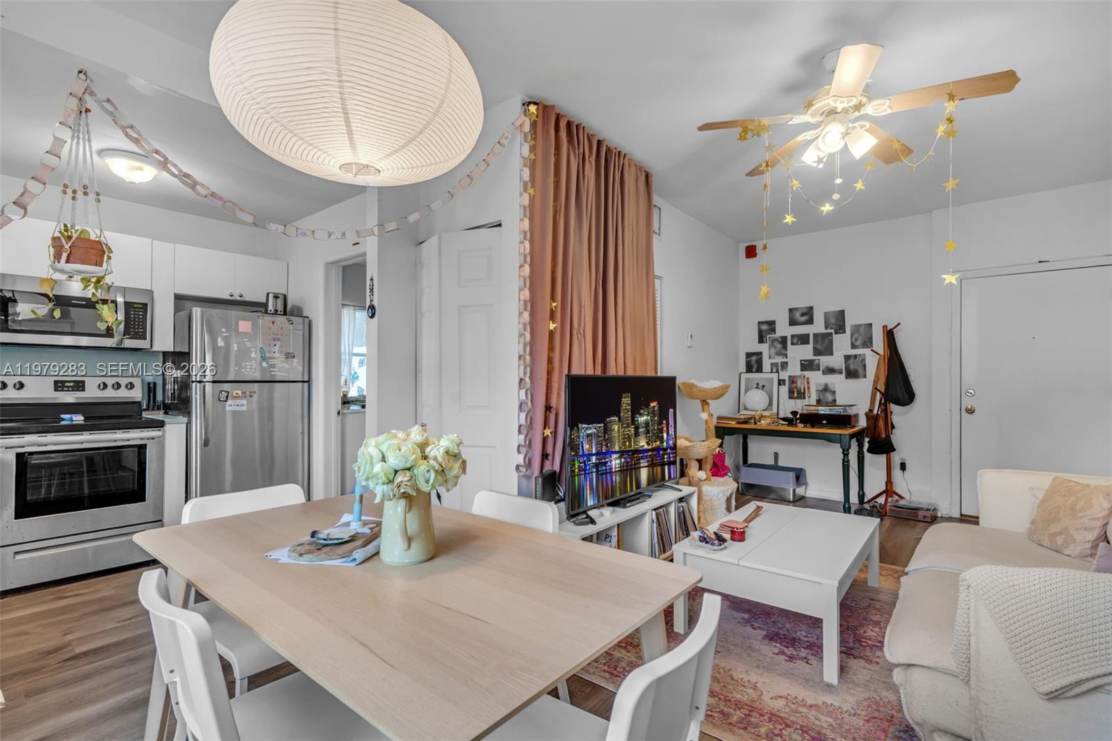 2615 Collins Ave #21 Miami Beach, FL 33140