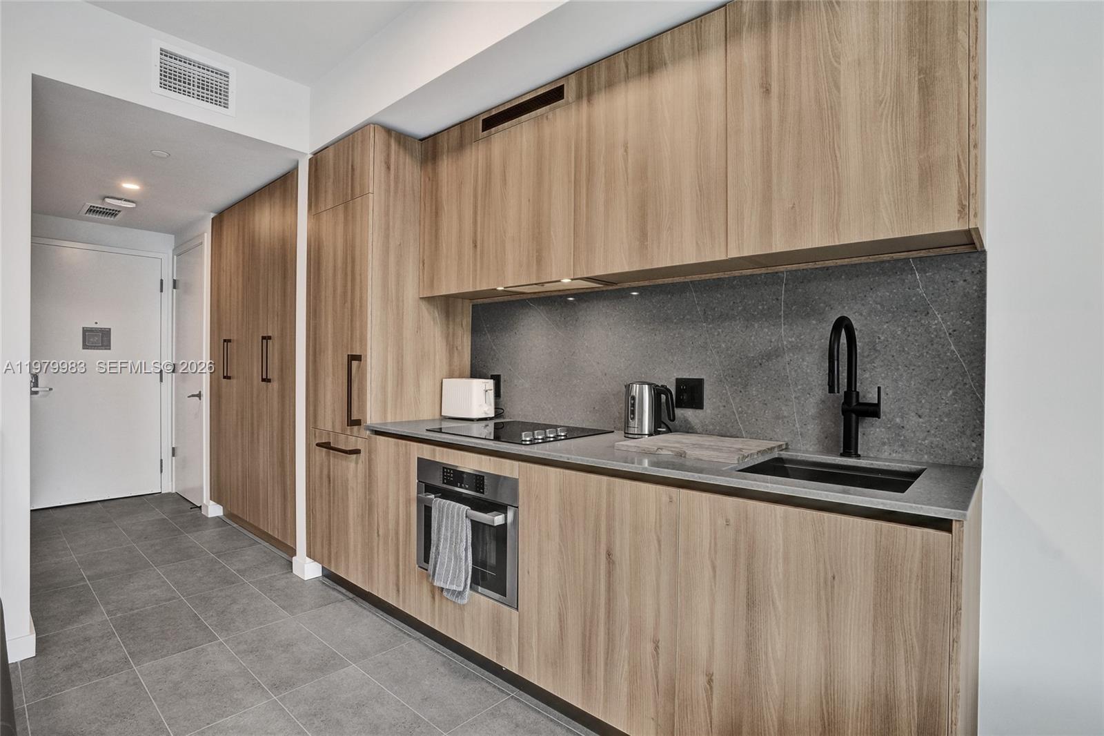 image 501 FIRST Residences5