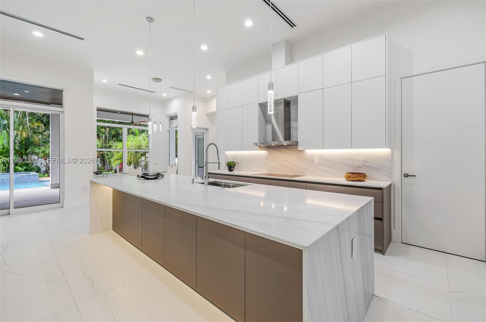 11780 NE 8th Ave Biscayne Park, FL 33161