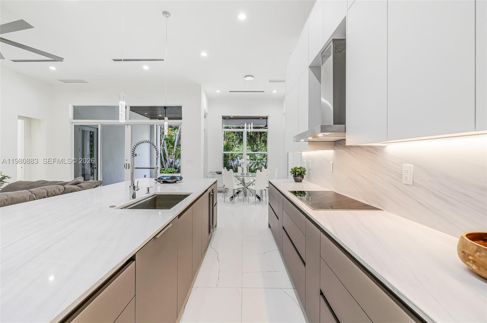 11780 NE 8th Ave Biscayne Park, FL 33161