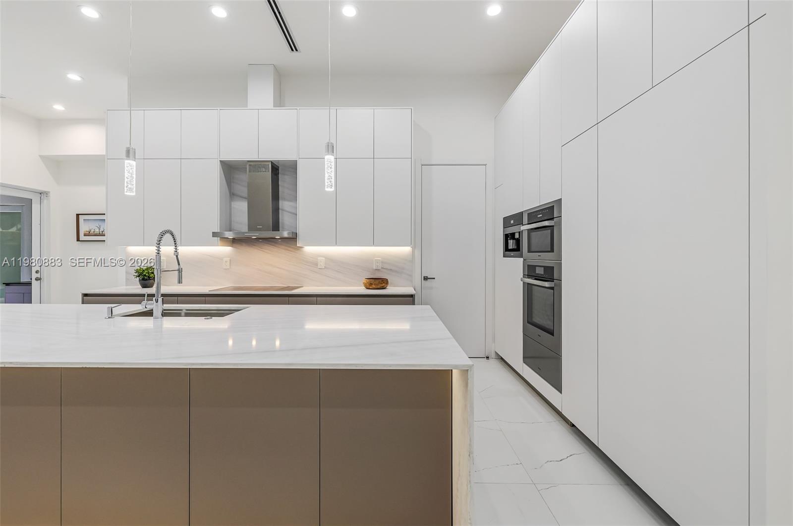 11780 NE 8th Ave Biscayne Park, FL 33161