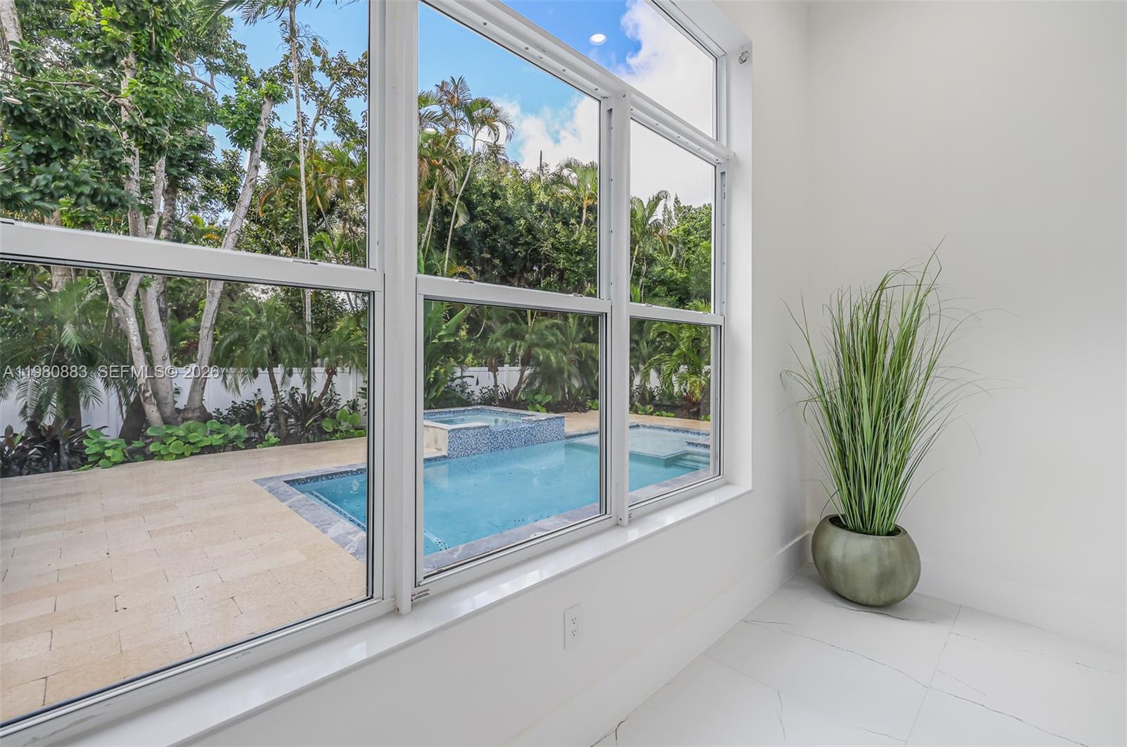 11780 NE 8th Ave Biscayne Park, FL 33161