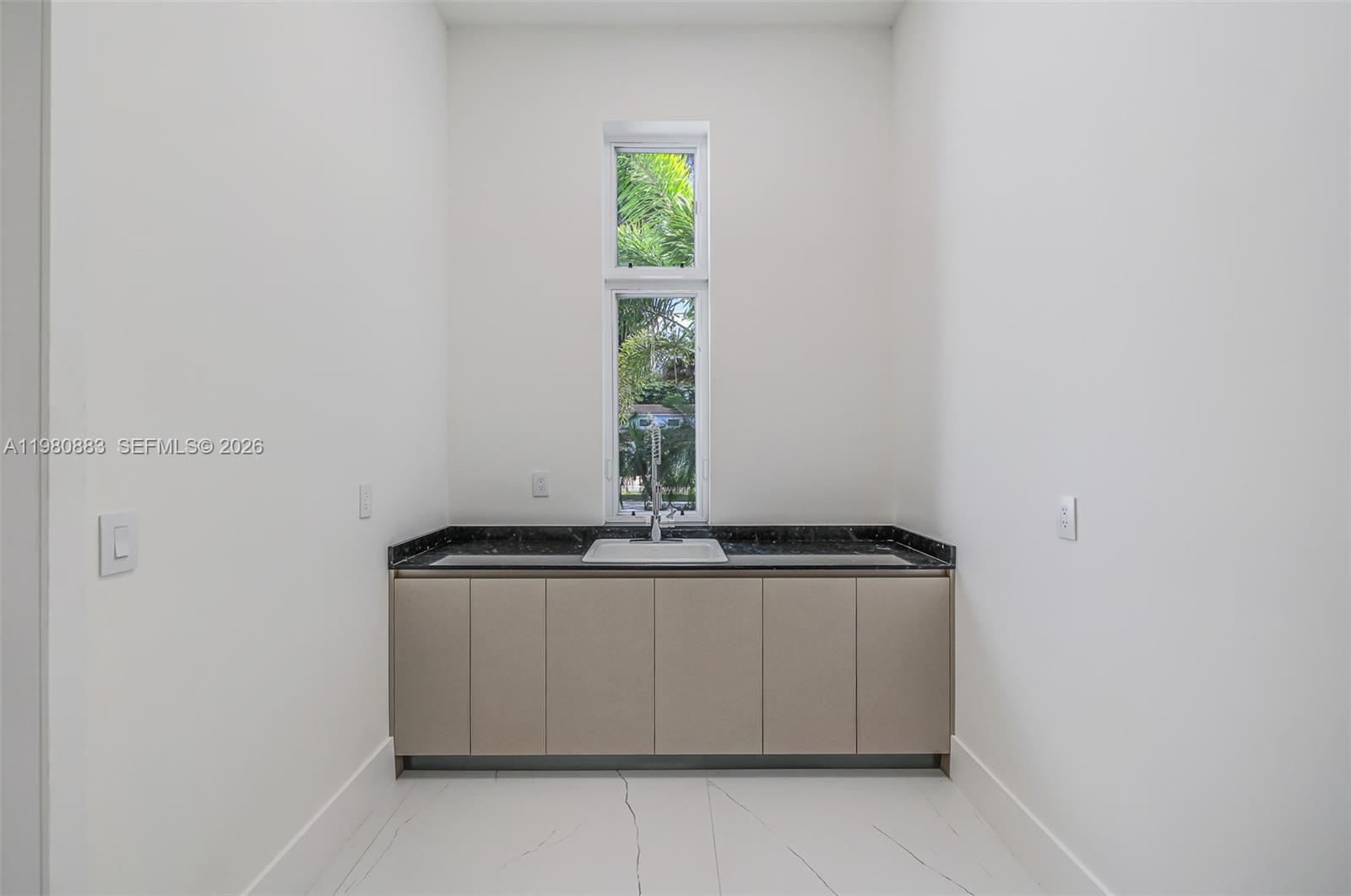 11780 NE 8th Ave Biscayne Park, FL 33161