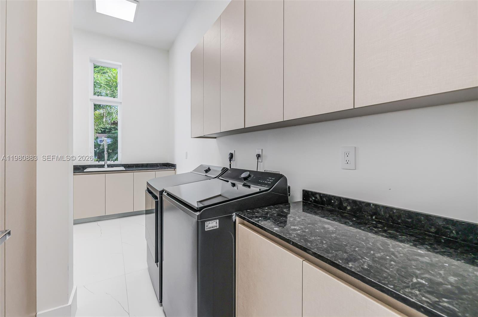 11780 NE 8th Ave Biscayne Park, FL 33161