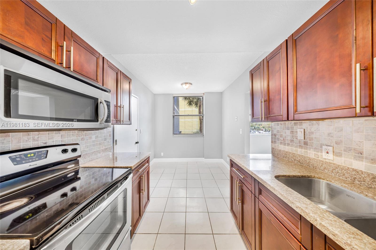 4350 Hillcrest Dr #200 Hollywood, FL 33021