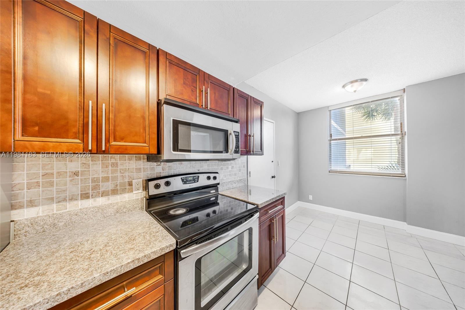 4350 Hillcrest Dr #200 Hollywood, FL 33021