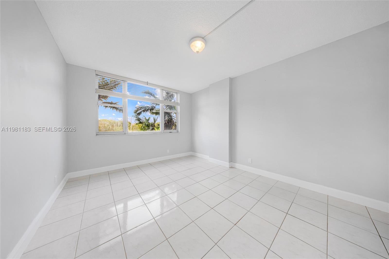 4350 Hillcrest Dr #200 Hollywood, FL 33021