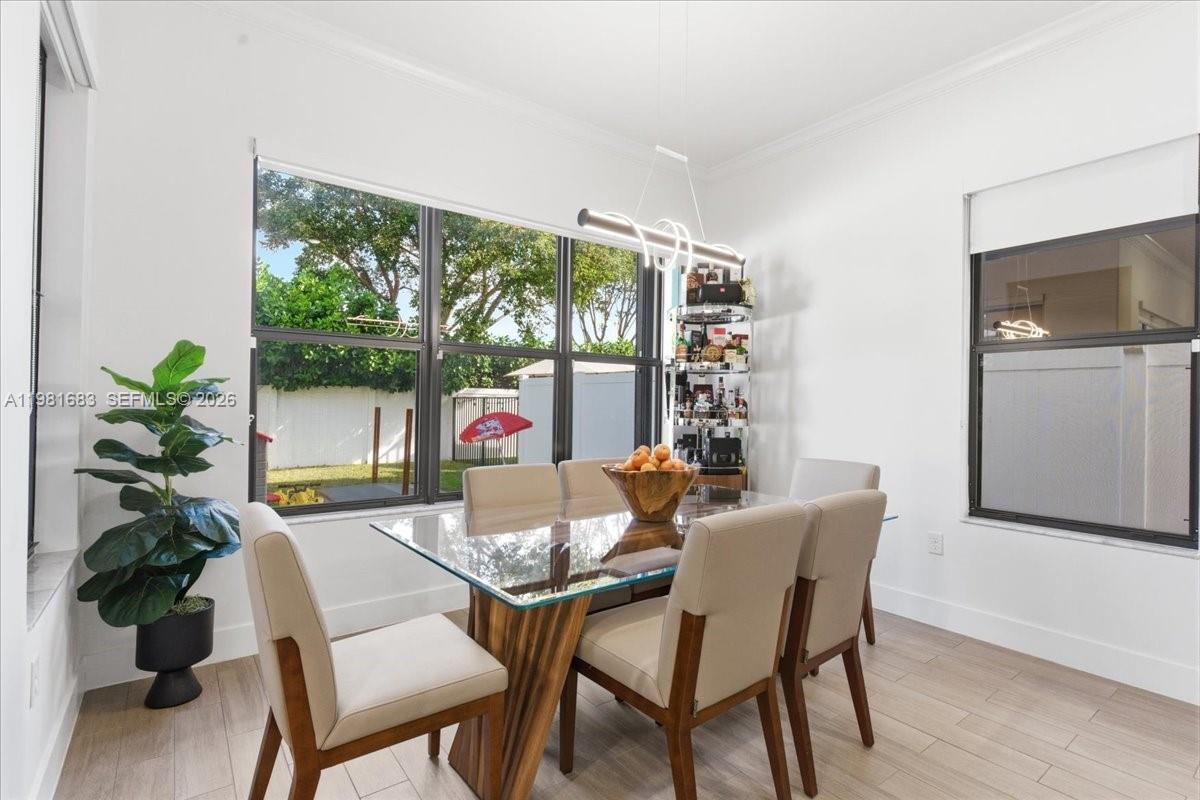 3407 W 99th Pl Hialeah, FL 33018