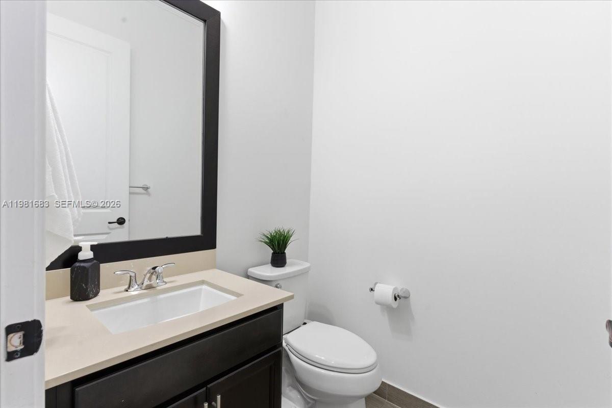 3407 W 99th Pl Hialeah, FL 33018