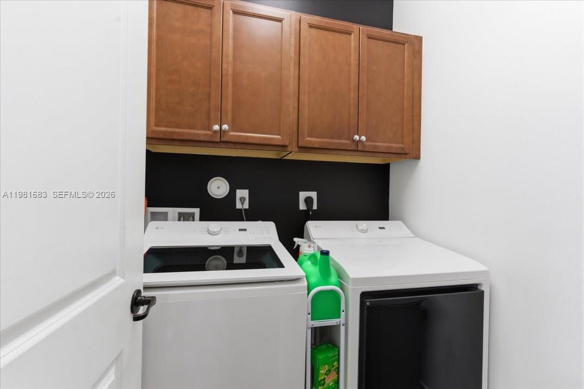 3407 W 99th Pl Hialeah, FL 33018