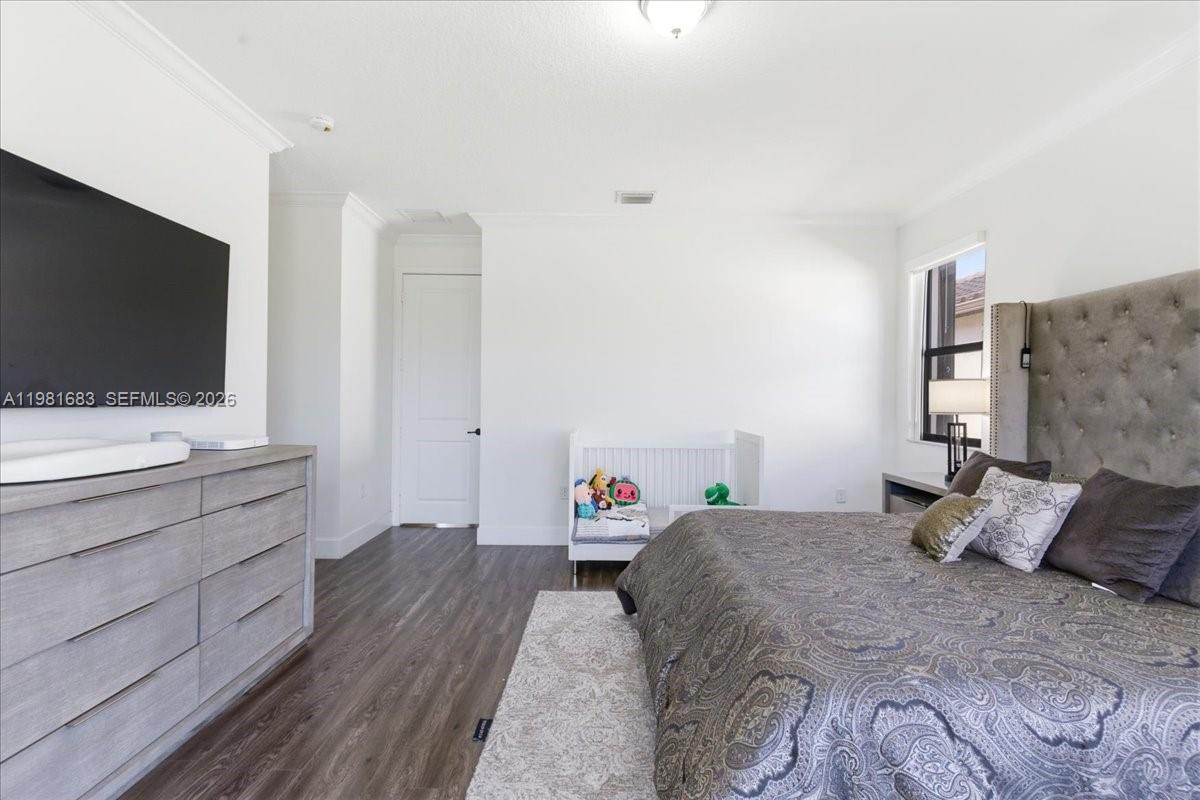 3407 W 99th Pl Hialeah, FL 33018