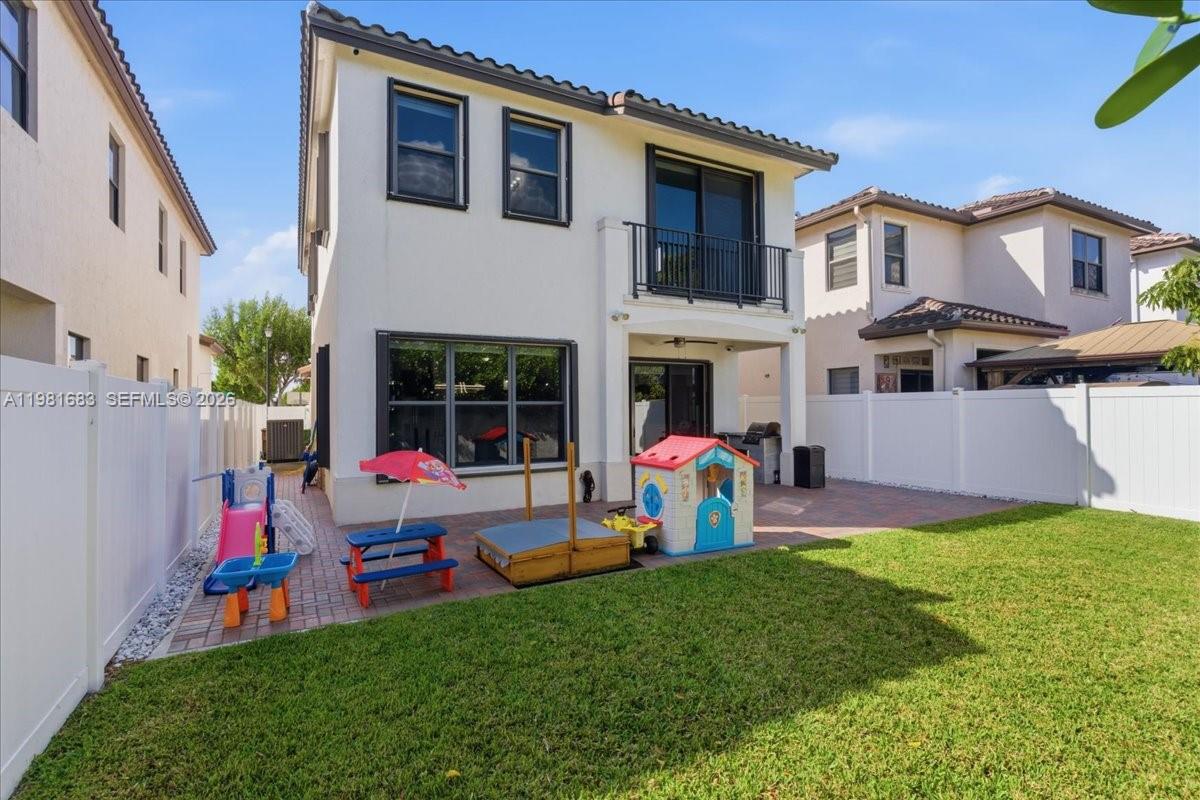 3407 W 99th Pl Hialeah, FL 33018