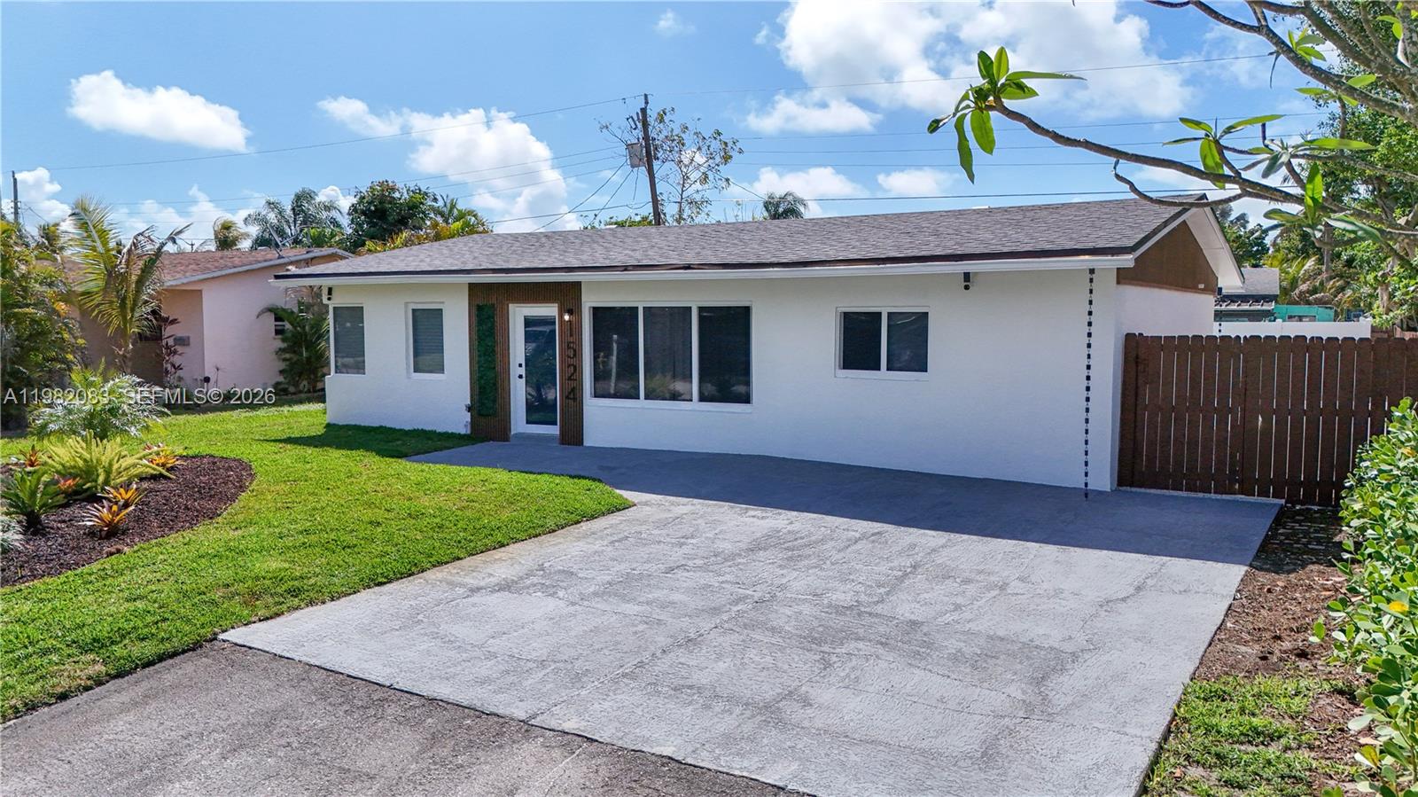 1524 NE 31st Ct Pompano Beach, FL 33064