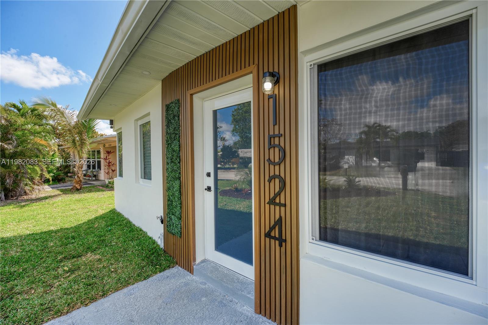 1524 NE 31st Ct Pompano Beach, FL 33064