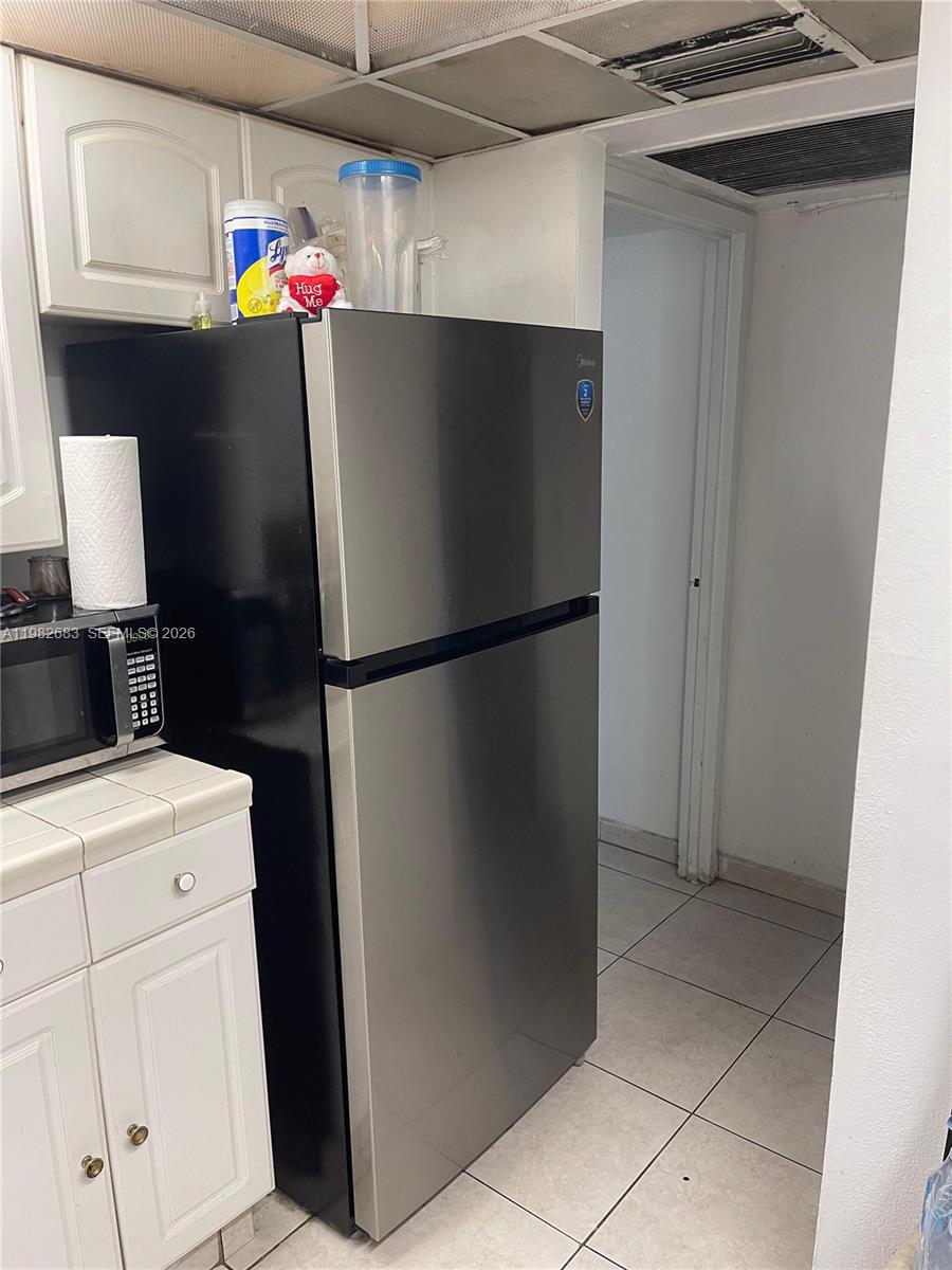 210 172nd St #323 Sunny Isles Beach, FL 33160