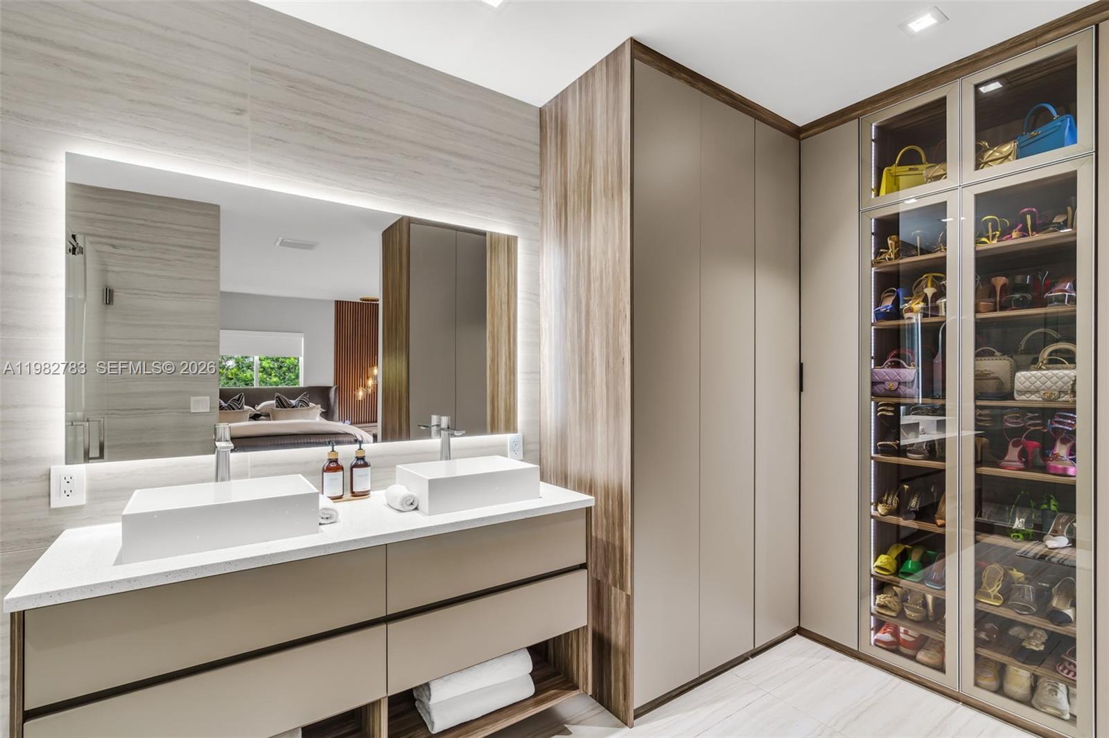 500 NE 51st St Miami, FL 33137