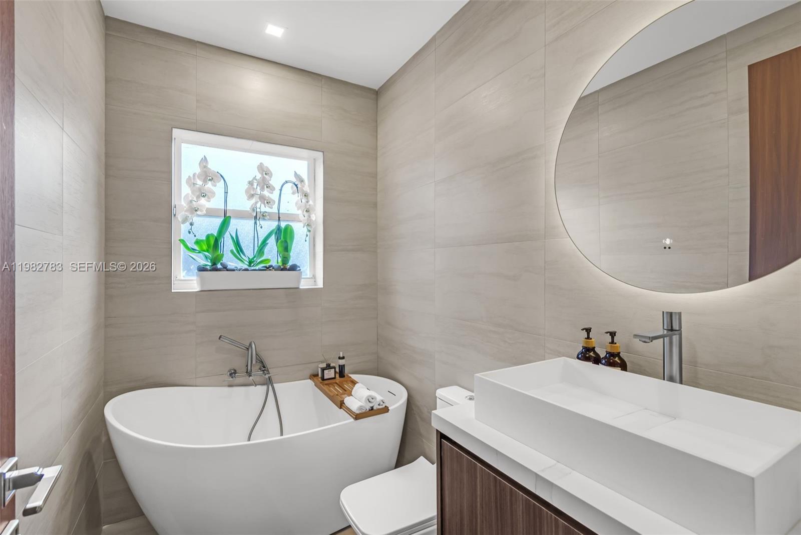 500 NE 51st St Miami, FL 33137