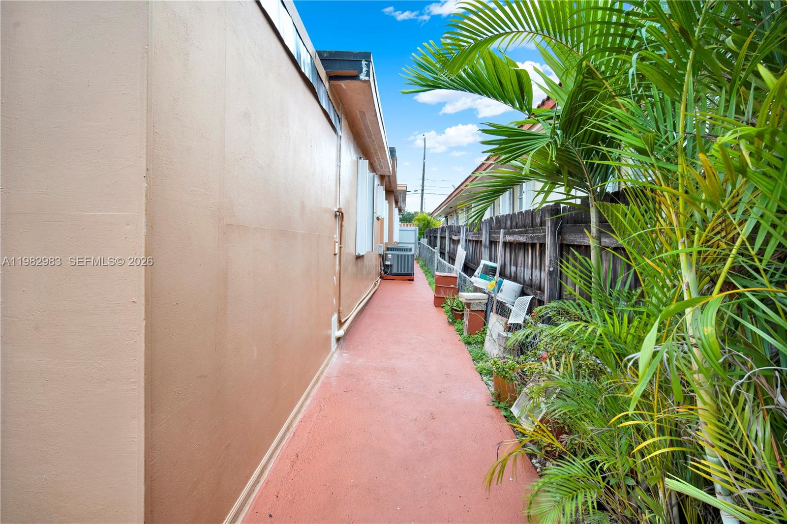 560 NW 57th Ct Miami, FL 33126