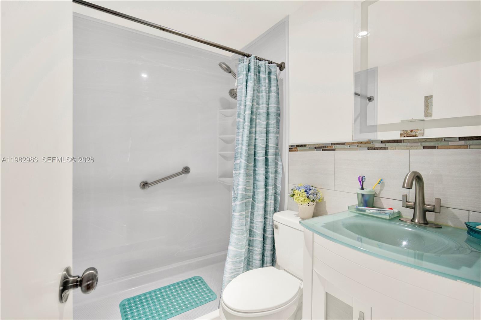 560 NW 57th Ct Miami, FL 33126