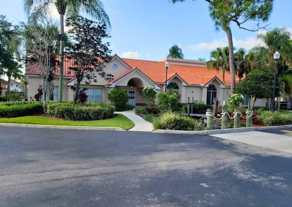 3480 N Pinewalk Dr N #135 Margate, FL 33063