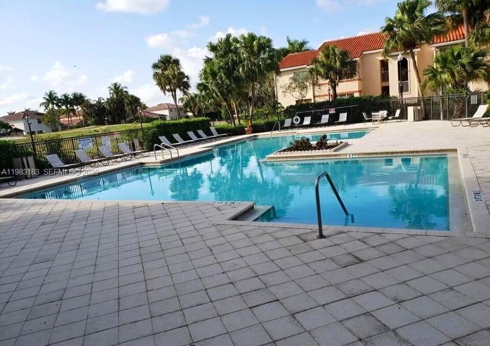 3480 N Pinewalk Dr N #135 Margate, FL 33063