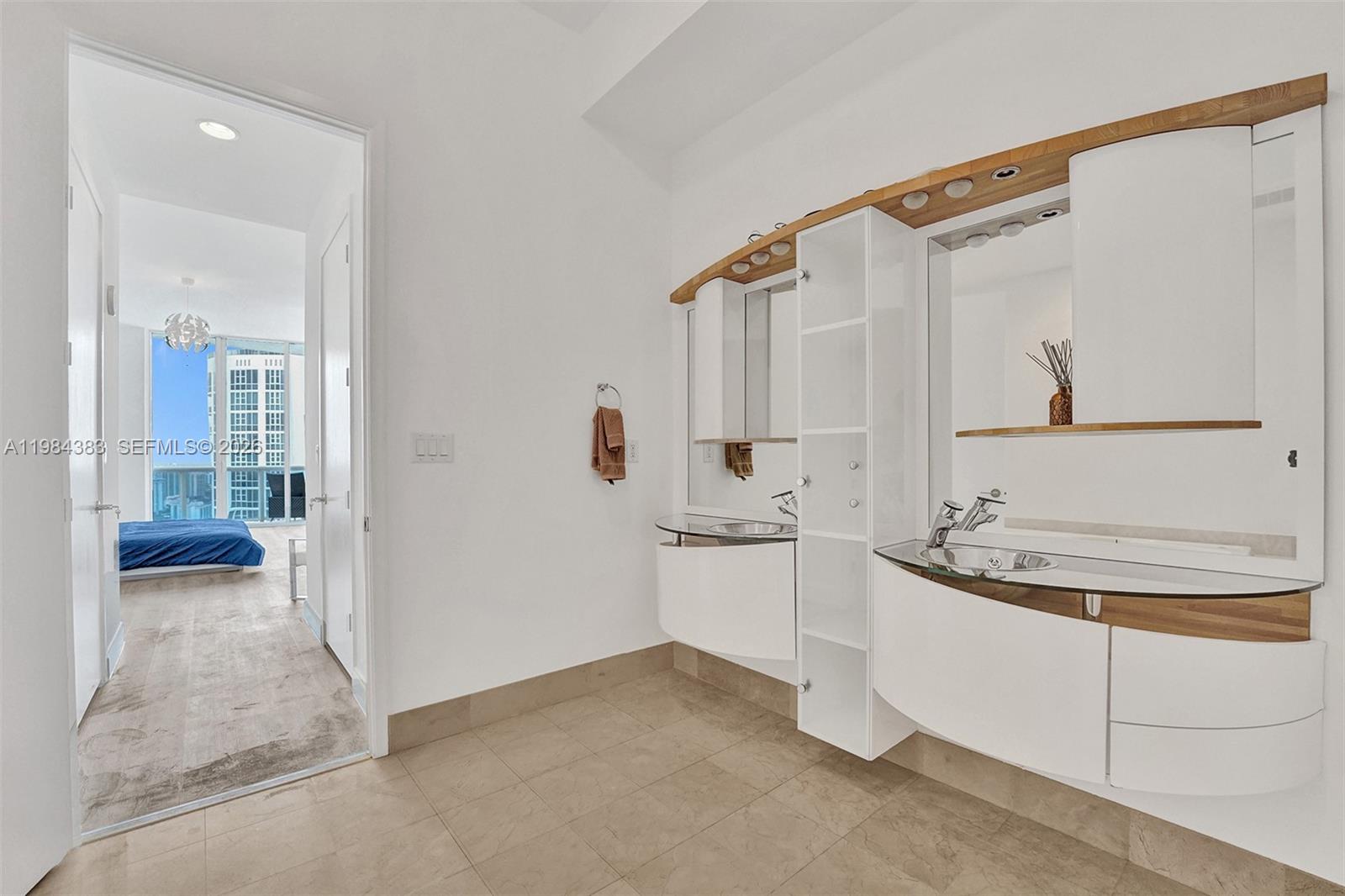 18101 Collins Ave #PH206 Sunny Isles Beach, FL 33160