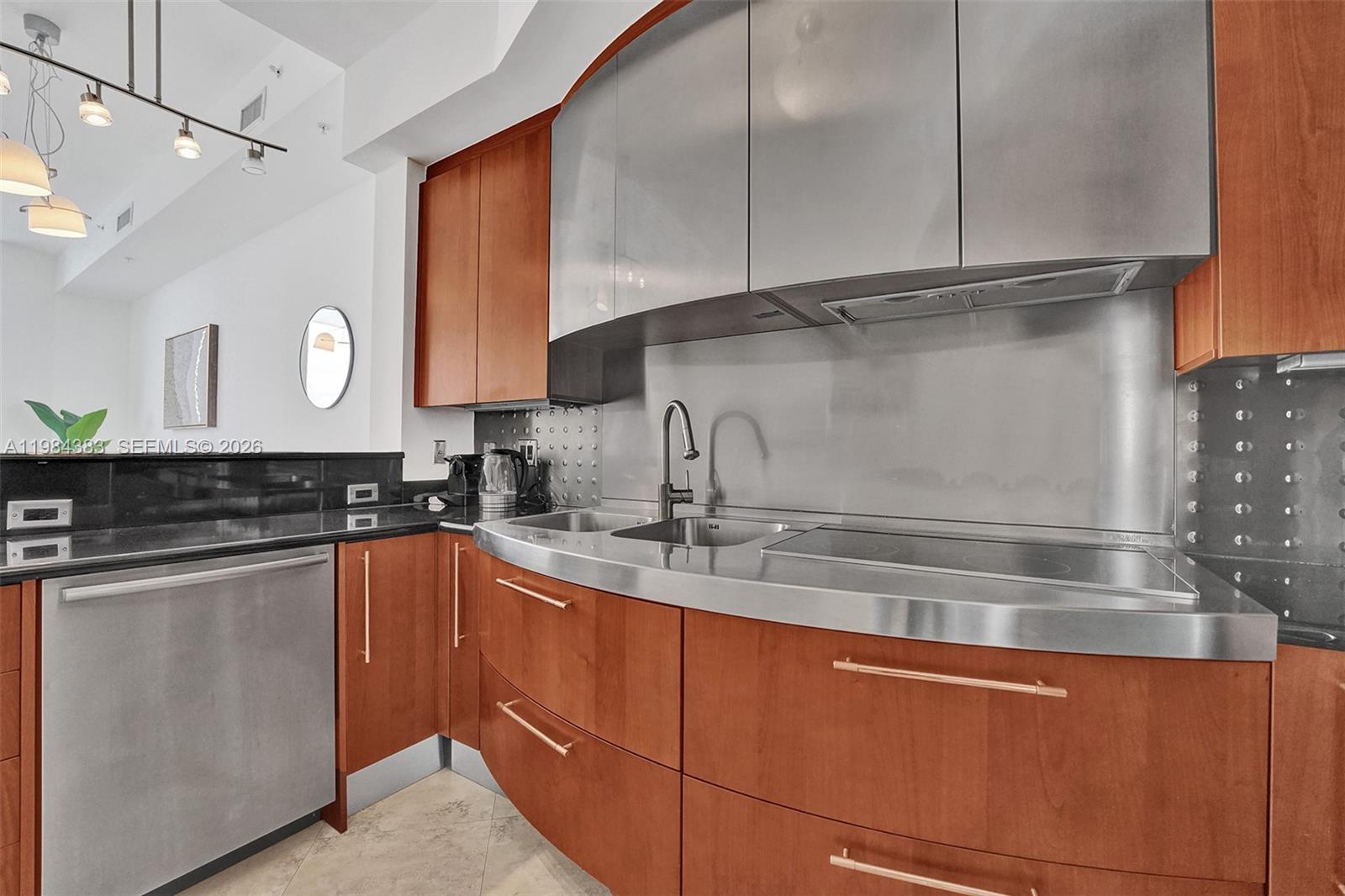 18101 Collins Ave #PH206 Sunny Isles Beach, FL 33160