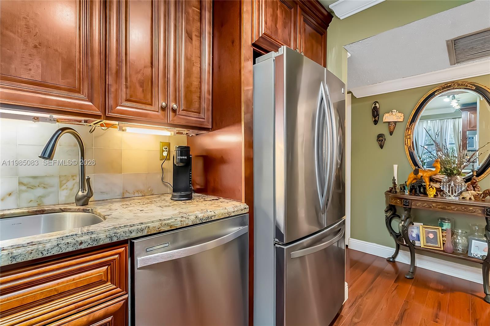 200 172nd St #319 Sunny Isles Beach, FL 33160