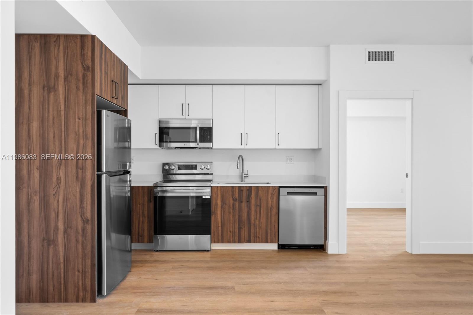 2479 NE 192nd St #208