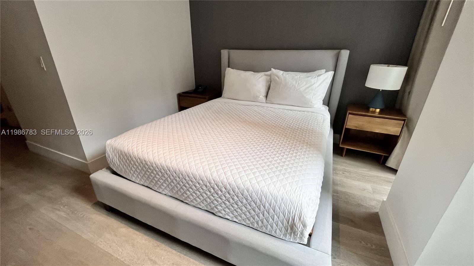 image Smart Brickell III10