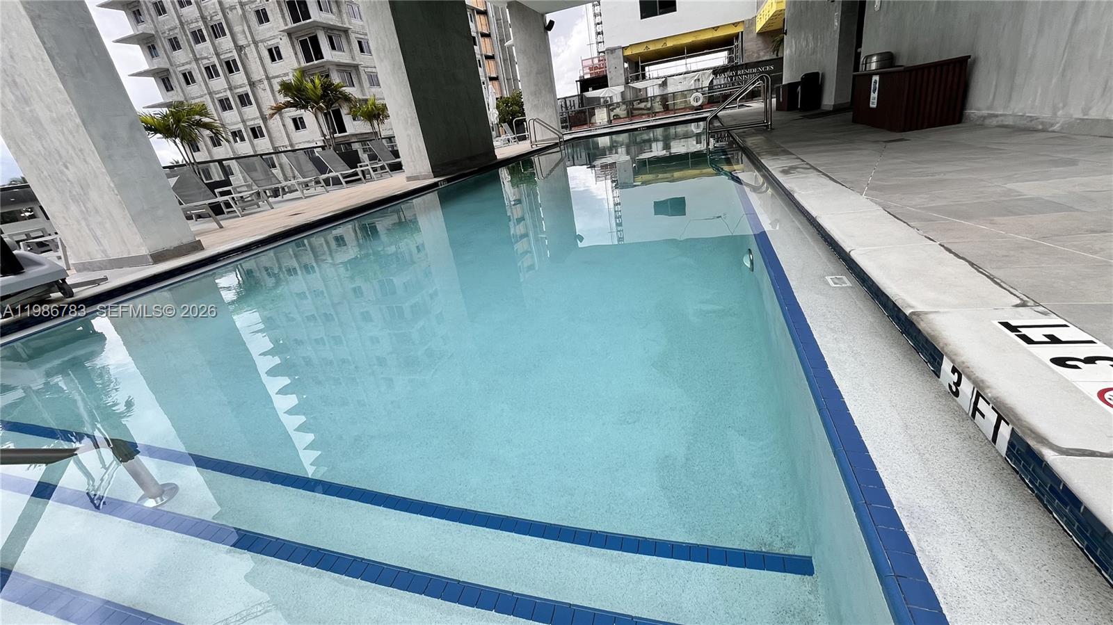 image Smart Brickell III18
