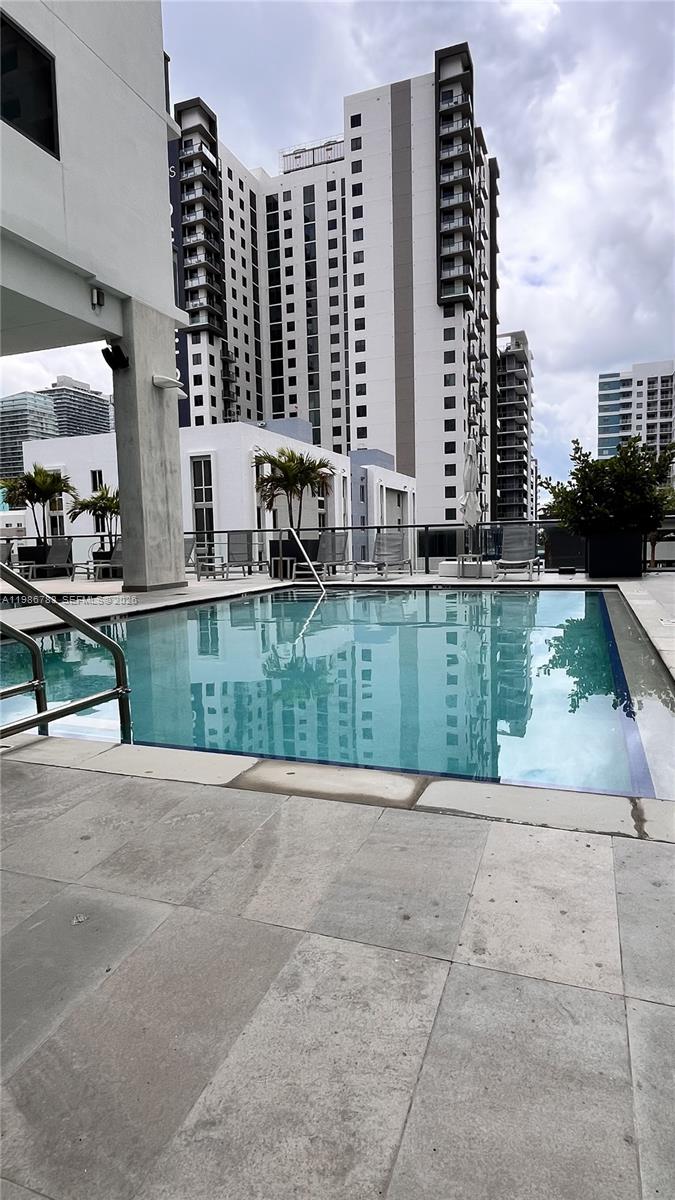 image Smart Brickell III19