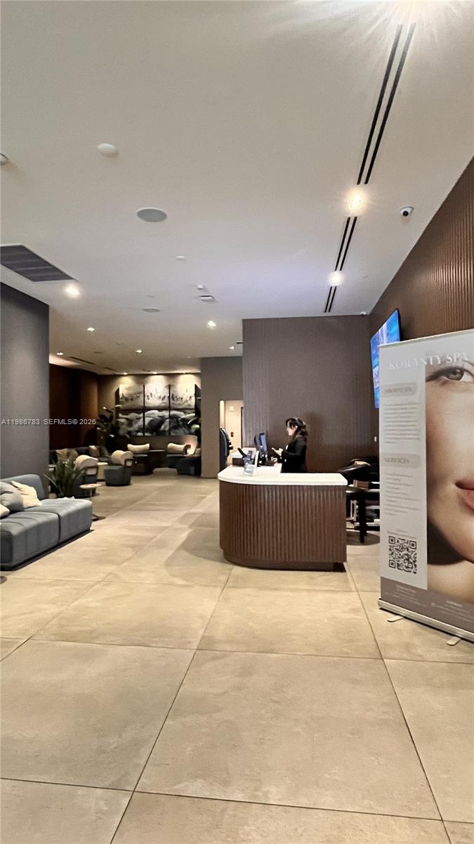 image Smart Brickell III31