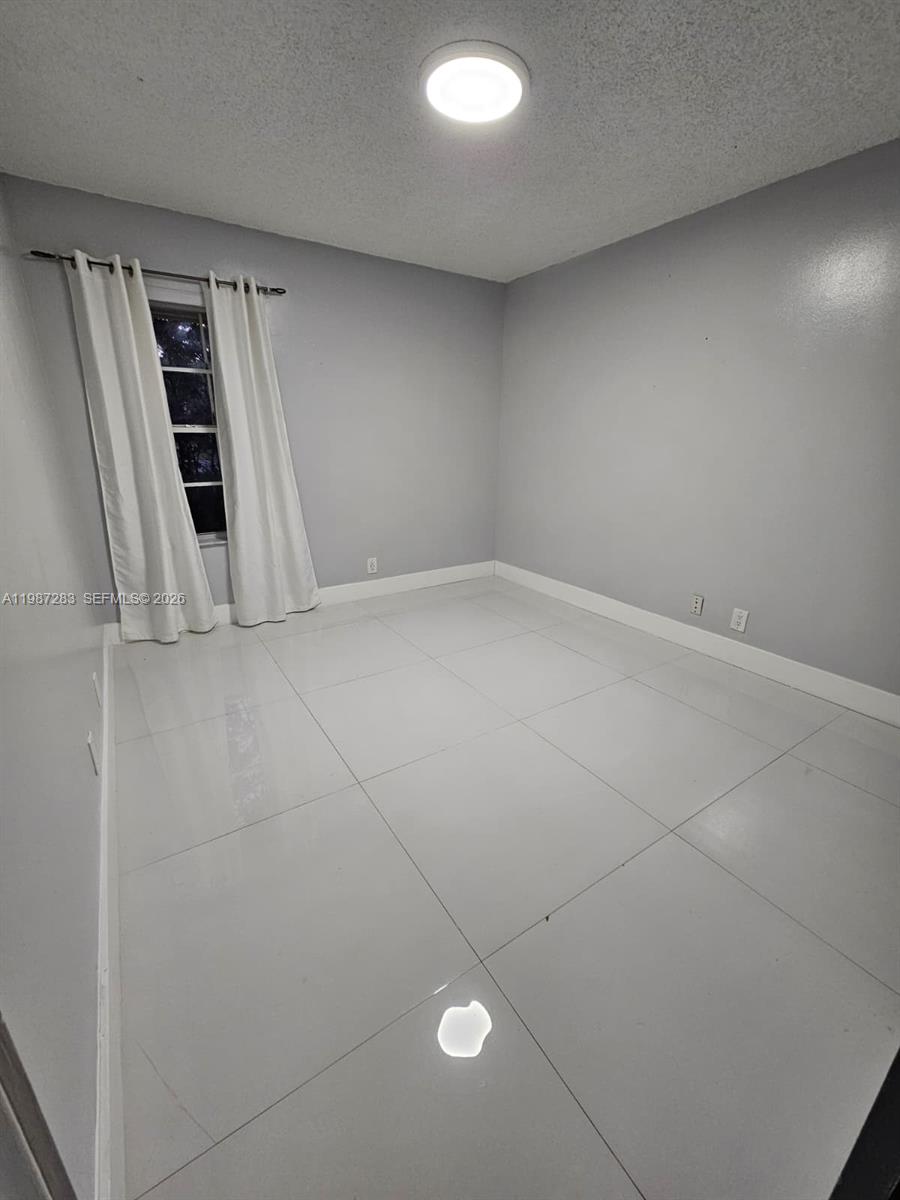 8003 SW 158th Pl Miami, FL 33193